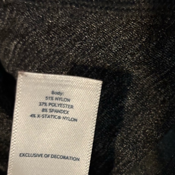 Ivivva size 4 tshirt - Picture 2 of 5